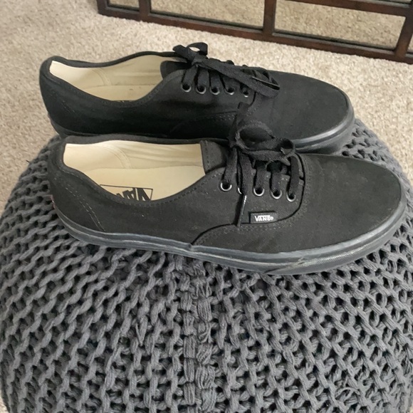 Men’s Vans - Picture 3 of 6